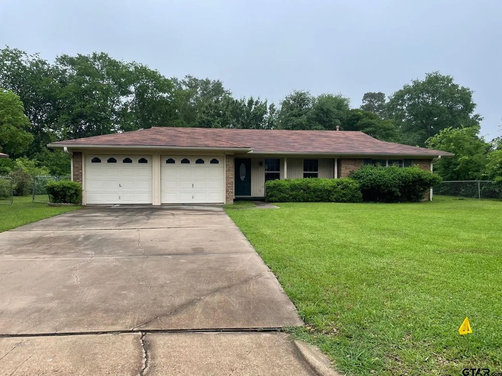 114 Briar Lane, Crockett