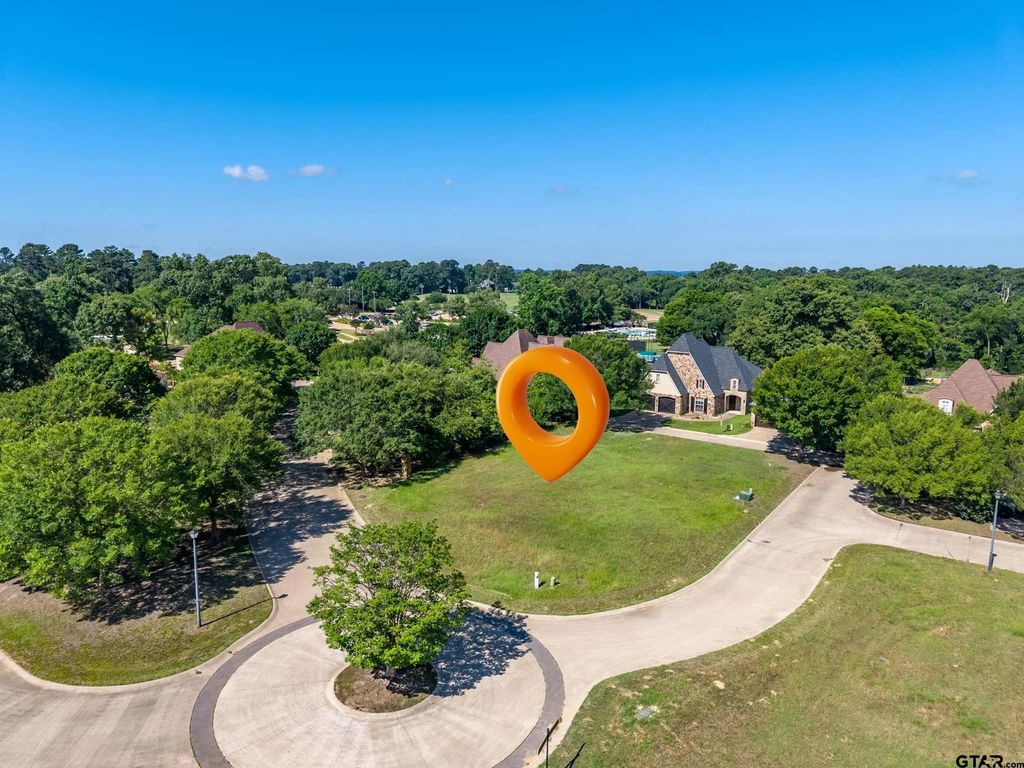 100 Elm Tree Cir, Bullard