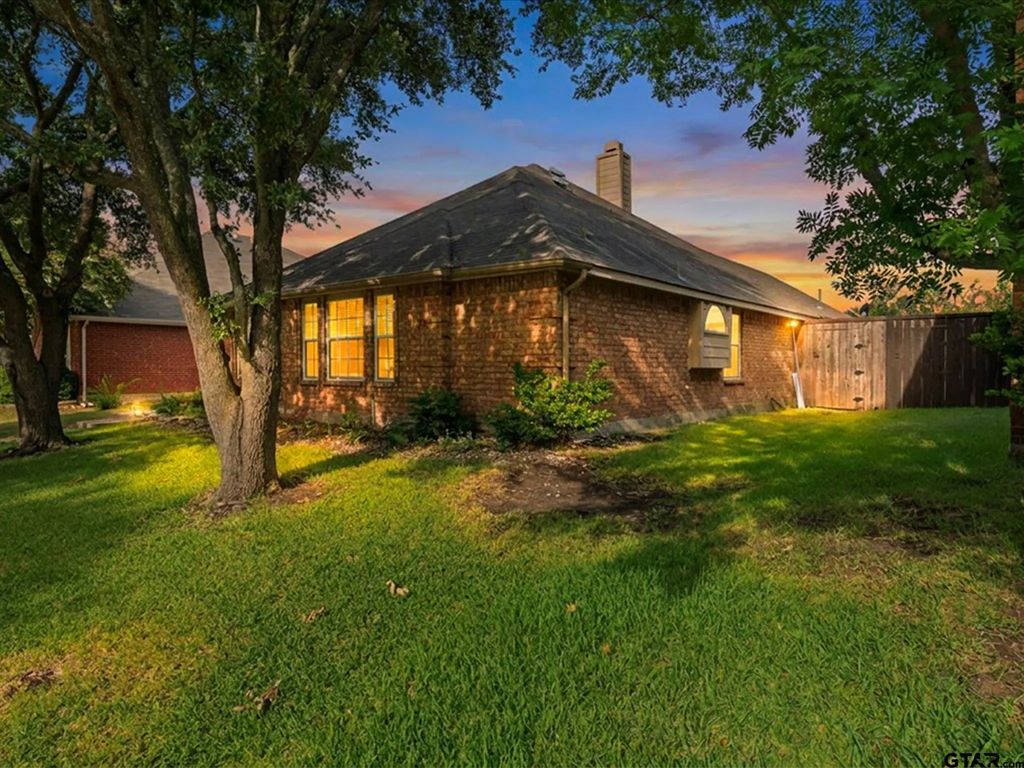 4601 Carlton Dr, Garland