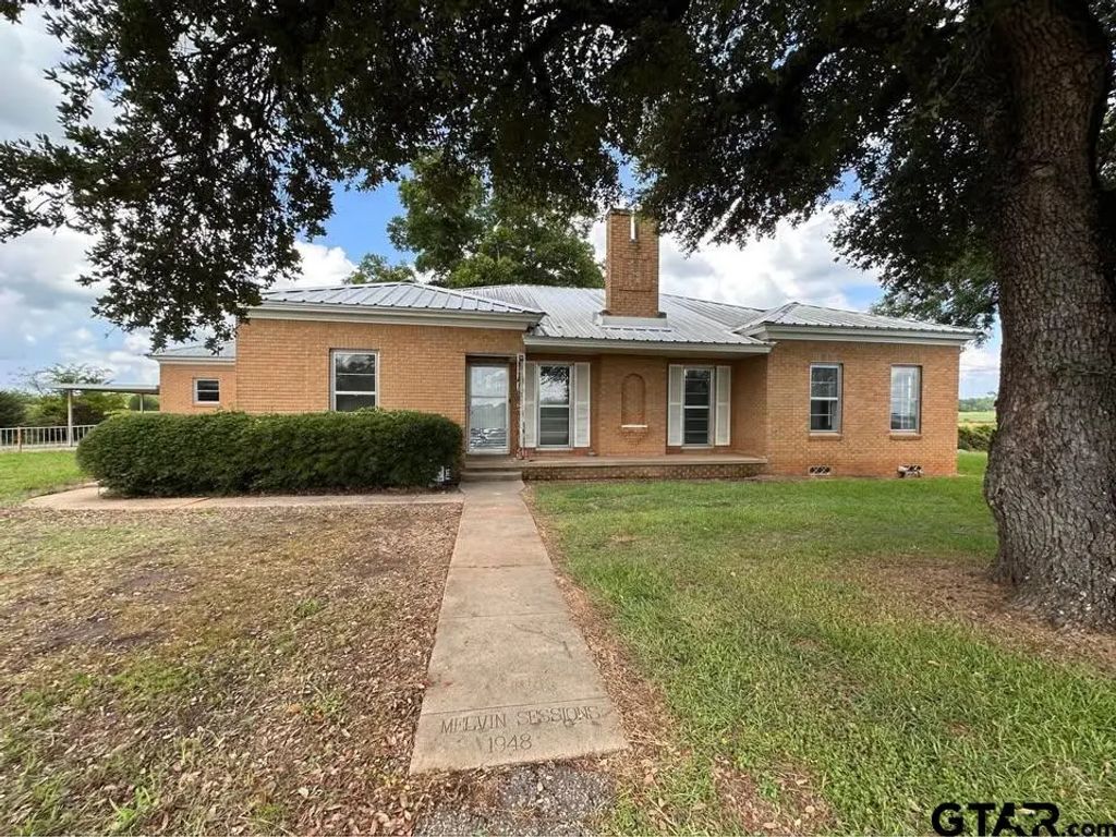 963 S Marcus St. (us Hwy 69), Alto