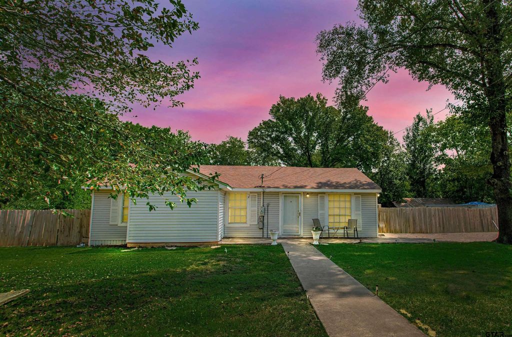 1706 & 1708 S Lake Harris Rd, White Oak