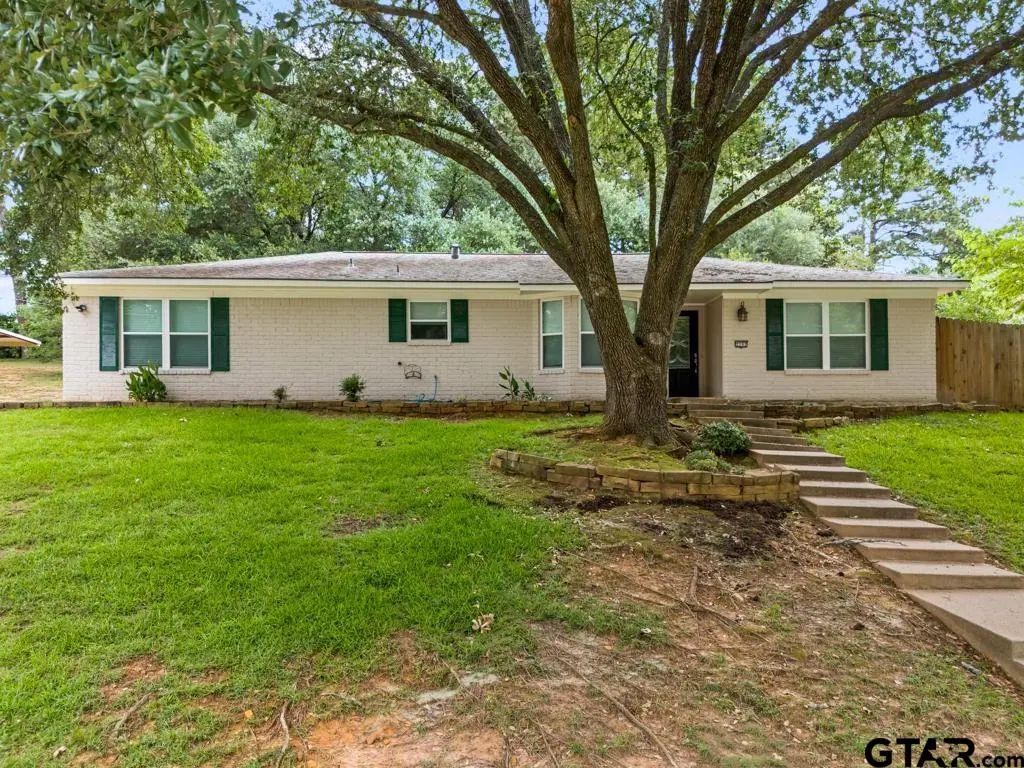2202 Balsam Street, Longview