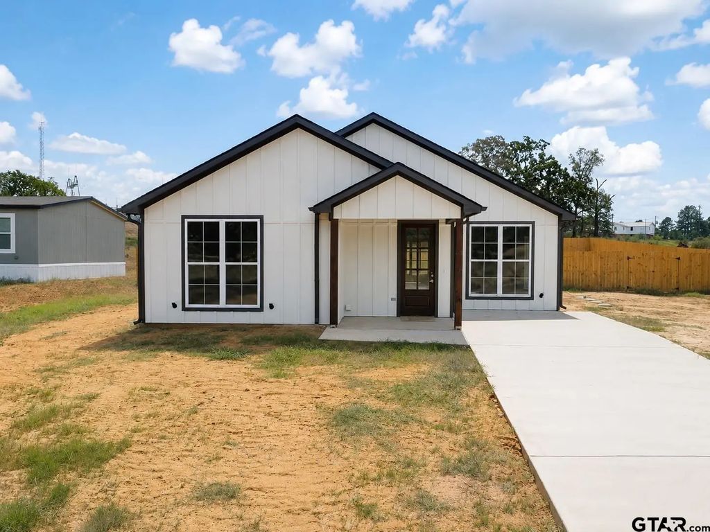 18408 County Road 322, Tyler
