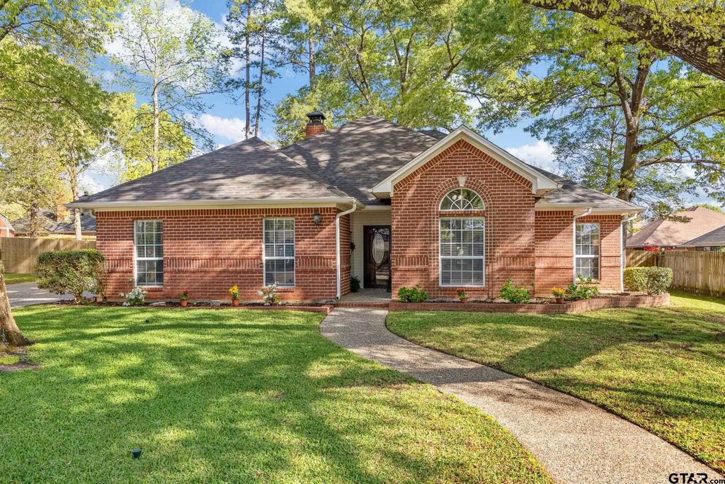 3110 Tallow Oak Circle, Tyler