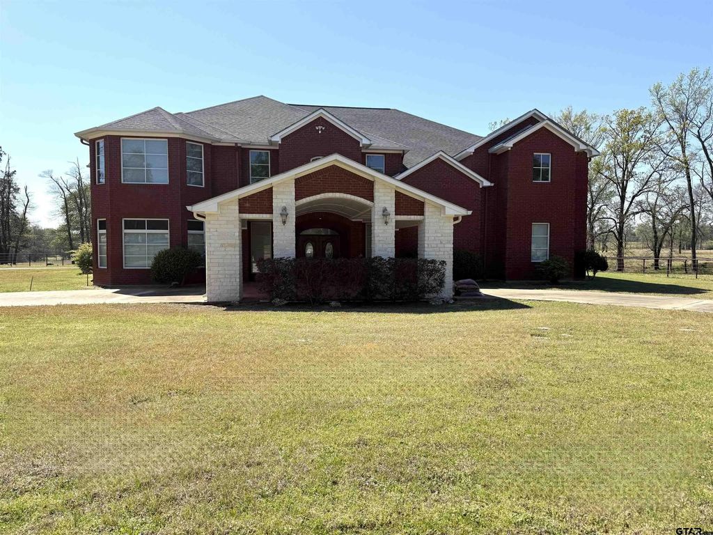 890 County Road 3240, Mt Pleasant