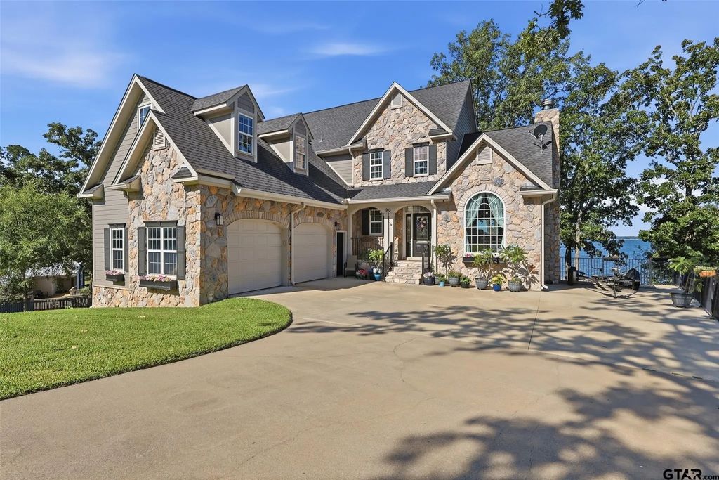 90 County Road 2607, Pittsburg
