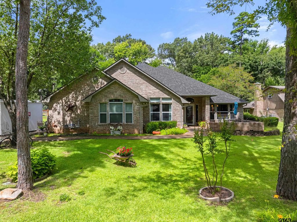 1340 Bridle Path Lane, Hideaway