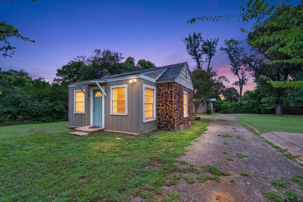 2127 S Sneed Ave., Tyler