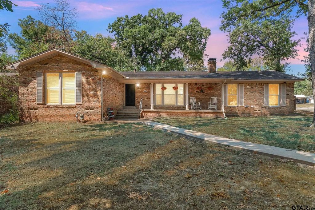 1415 Glenlain Dr, Grand Saline