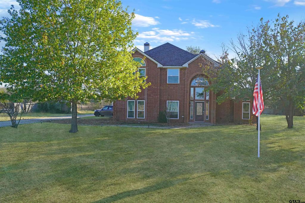 4470 County Road 2208, Greenville