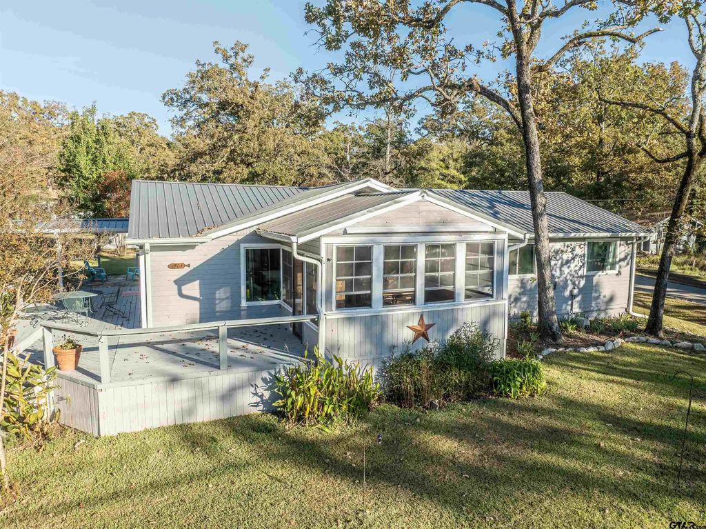 704 Callender Lake Drive, Murchison