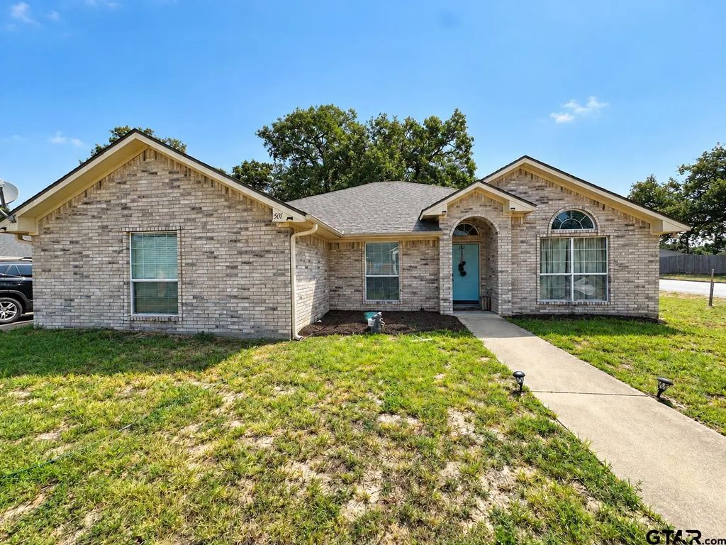 501 Noah Ln, Lindale