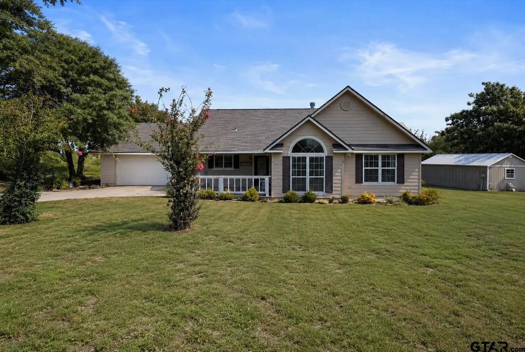 109 Pueblo Path, Holly Lake Ranch