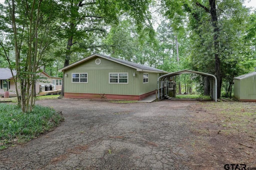 1505 Tanglewood Dr E, Hideaway