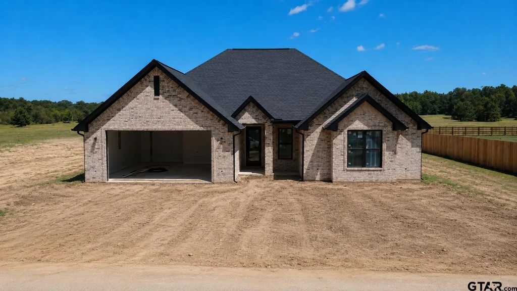 2744 County Road 328w, Tyler