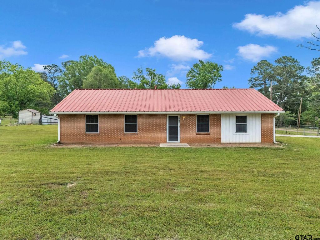 600 N Lake St, Waskom