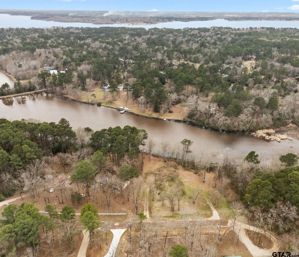 343 Laura Ln, Bullard