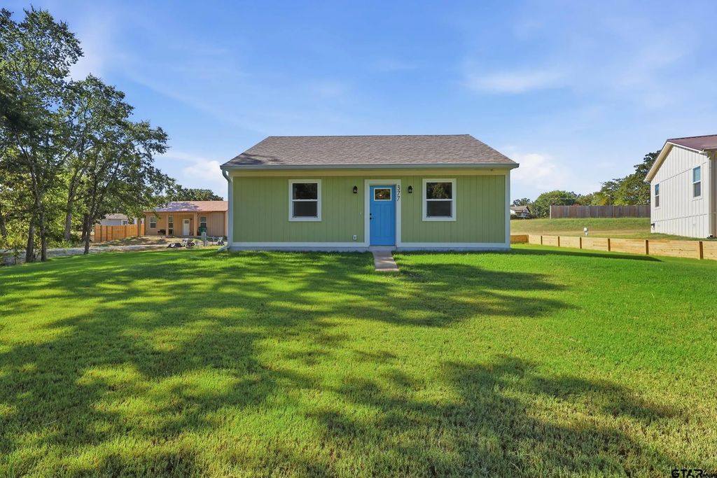 377 Arapaho, Quitman