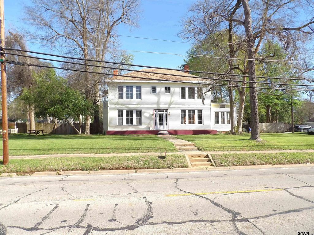 718 E Houston Avenue, Crockett