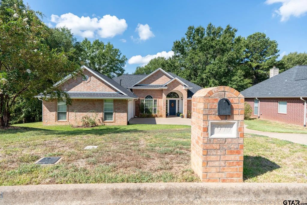 3979 Chapel Woods, Tyler