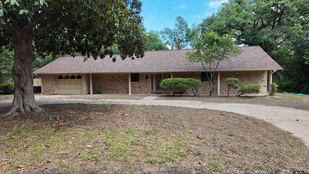 227 Brookside, Hideaway