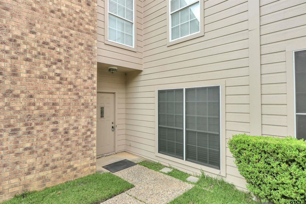2006 Villa Dr, Tyler