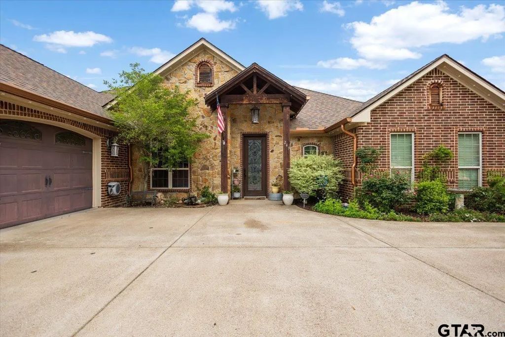 249 Heritage Ct, Lindale