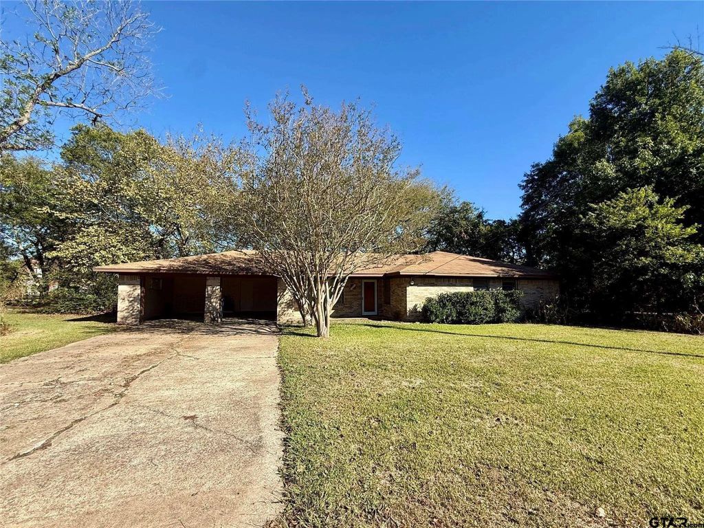 208 W Main Street, Cumby