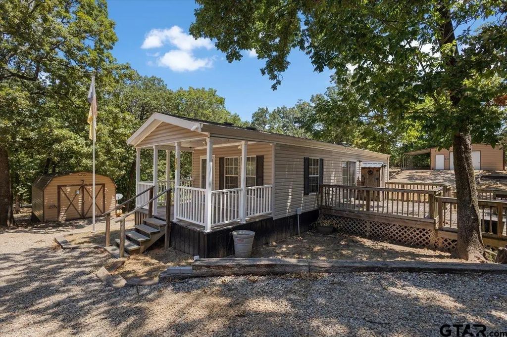 170 Private Road 5387, Yantis