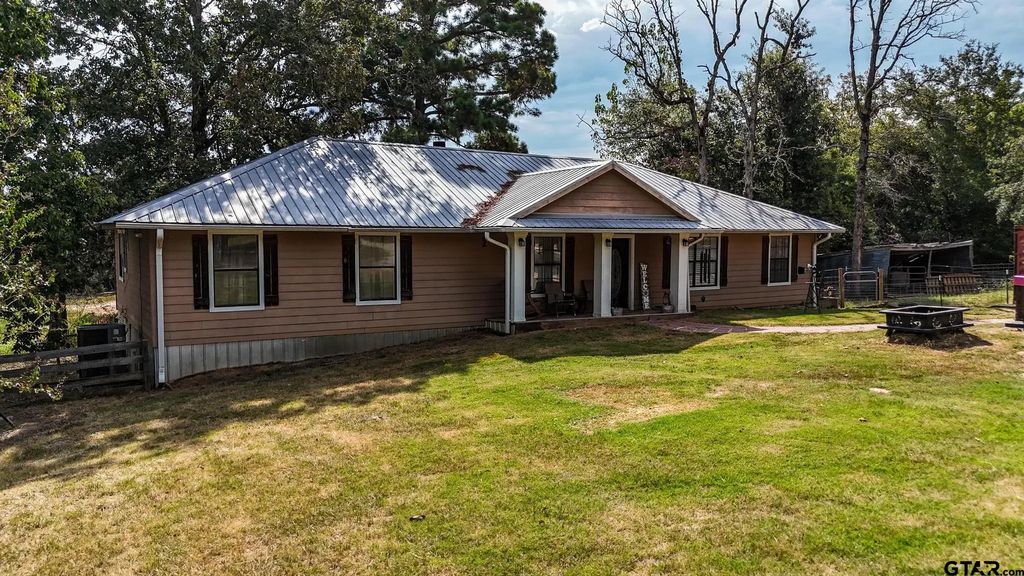 3861 S State Highway 75, Centerville