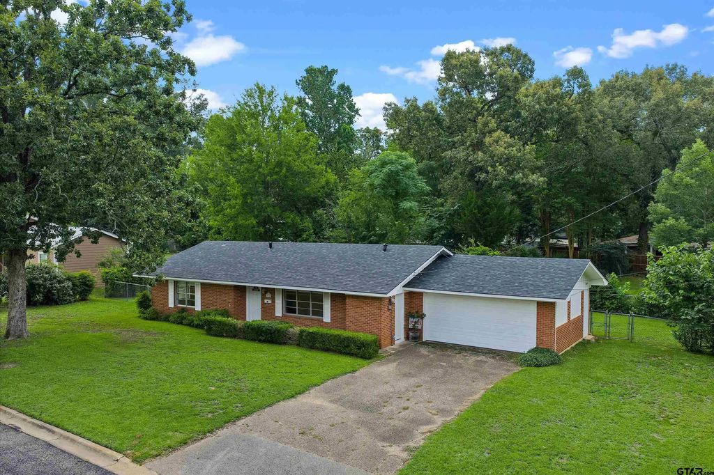 612 Leach St, Kilgore