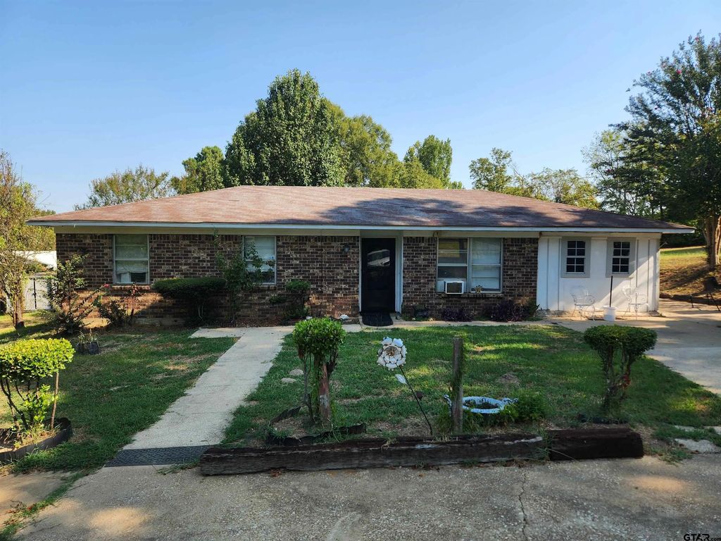 14183 Fm 2767, Tyler