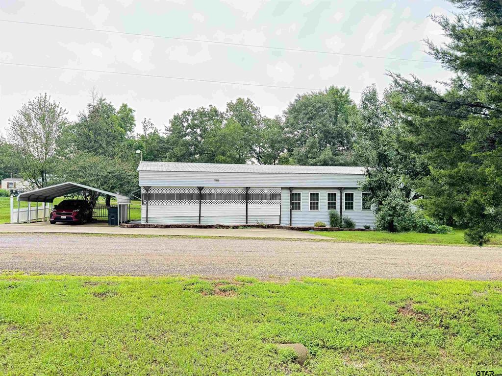 783 County Road 2121, Pittsburg
