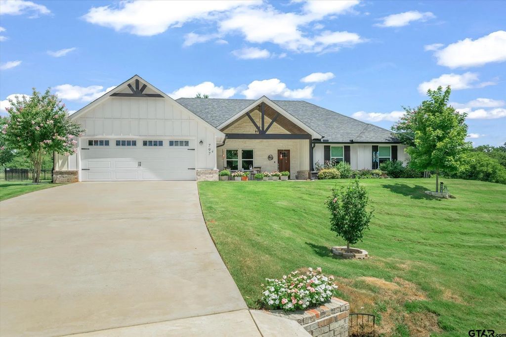 797 Oklahoma St, Van