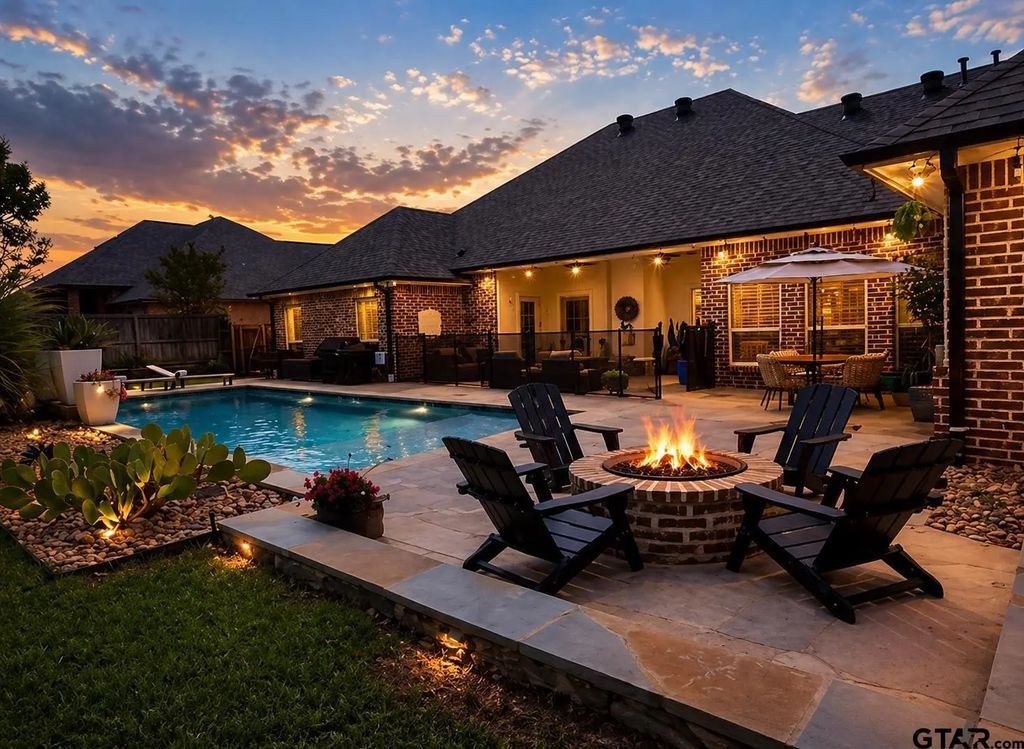 11176 Fox Trail, Flint