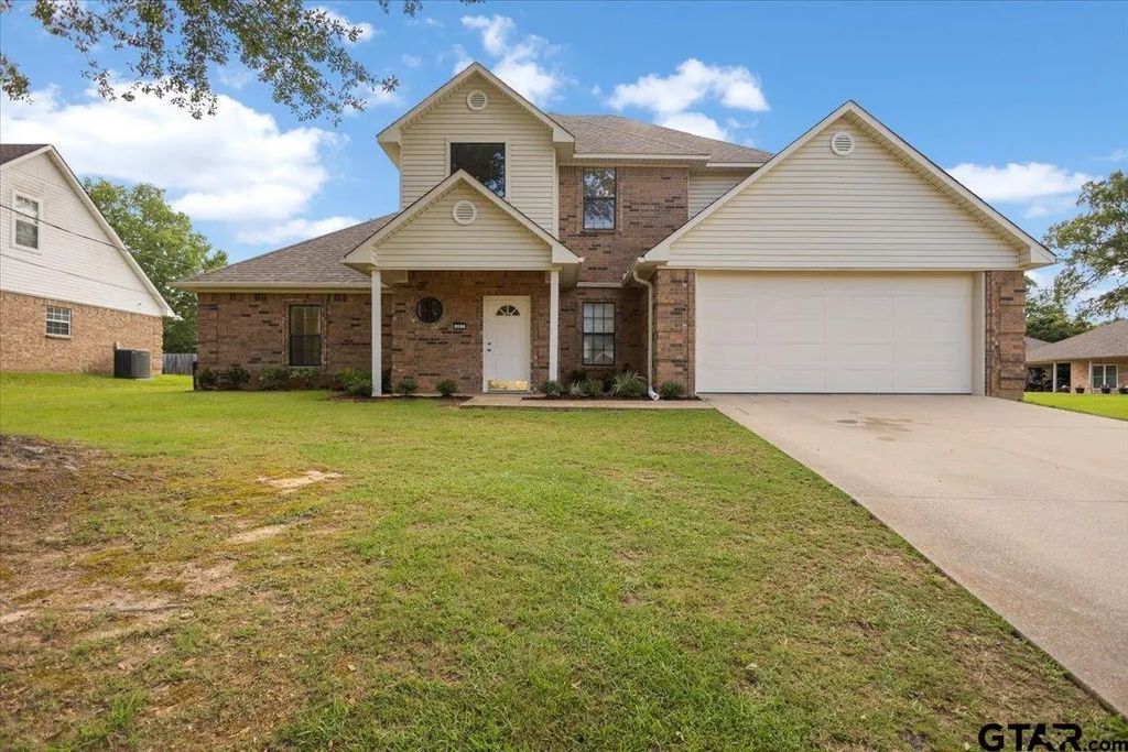 703 Daniel St, Gladewater