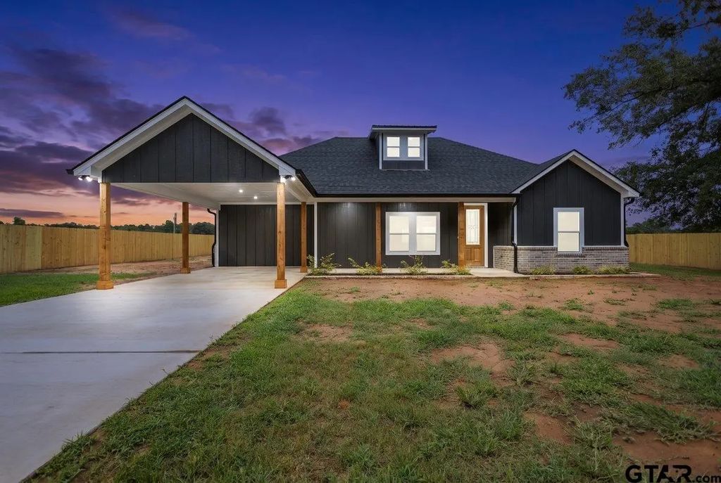 286 County Road 4114, Jacksonville