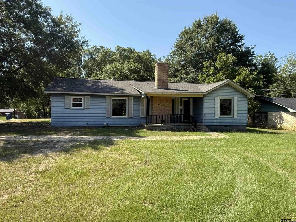 1602 E Main, Henderson