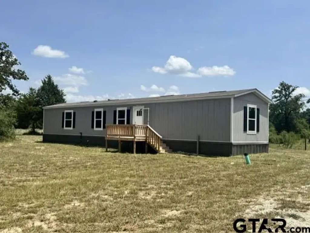 4295 Cr 2611, Oakwood