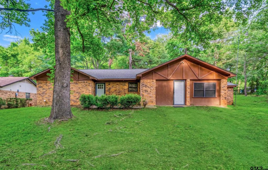204 Cedarcrest Dr, Marshall