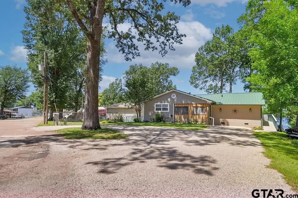 208 Southshore, Lone Star
