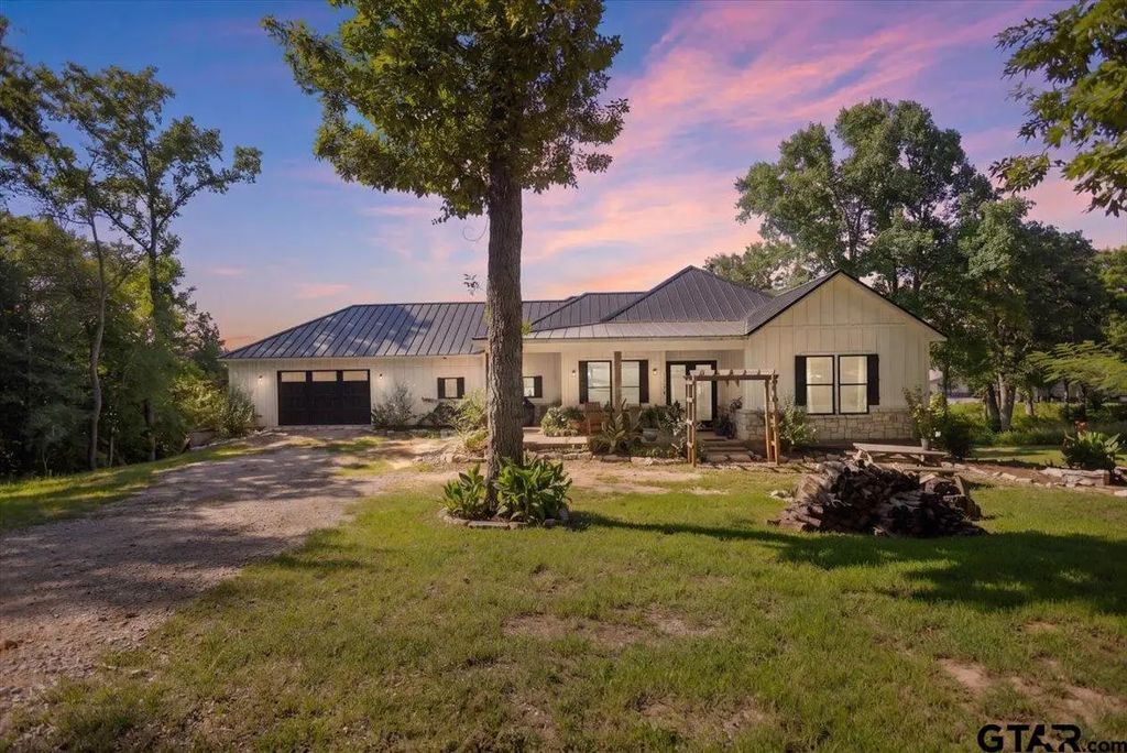 24016 Wildflower Circle, Lindale