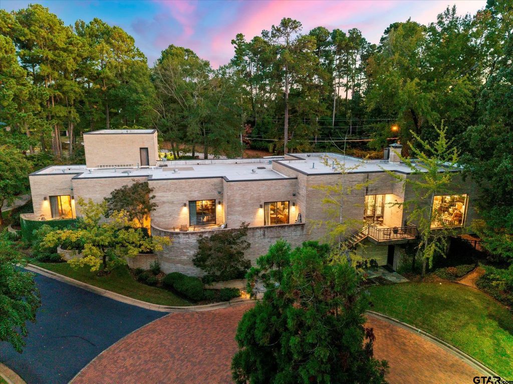 45 Palisades Blvd, Longview