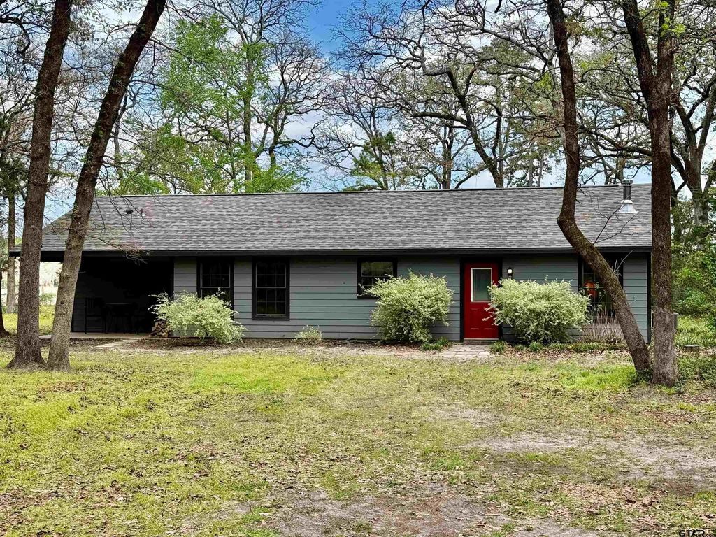 289 Private Road 7819, Hawkins