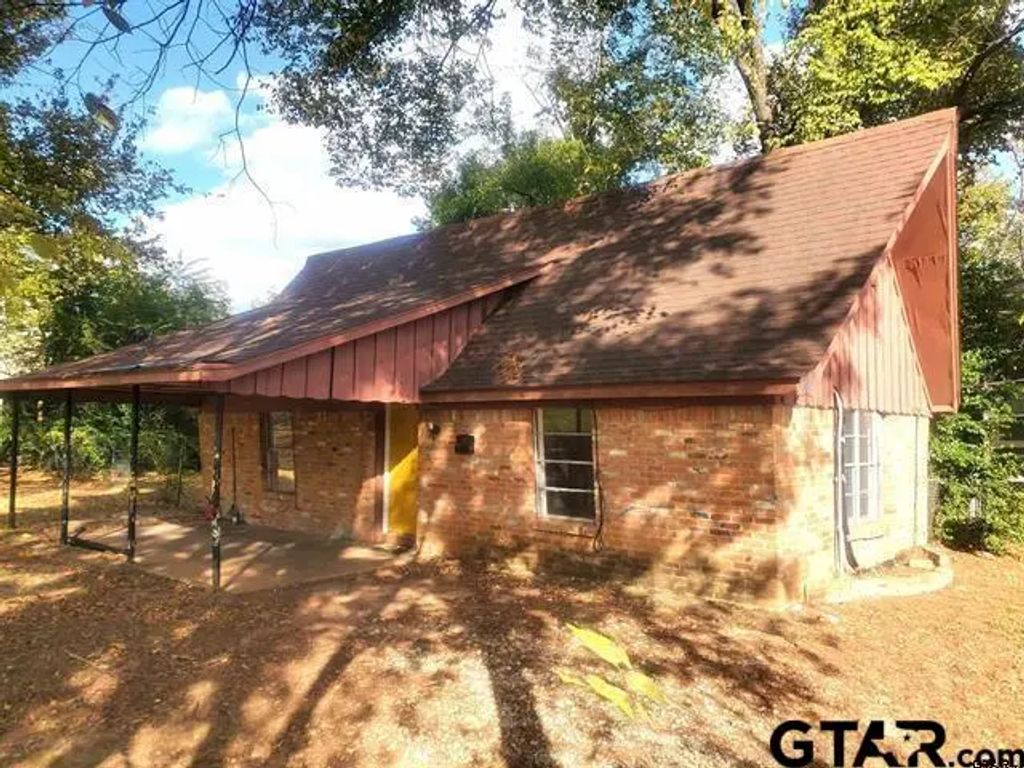 1011 W 2nd, Tyler