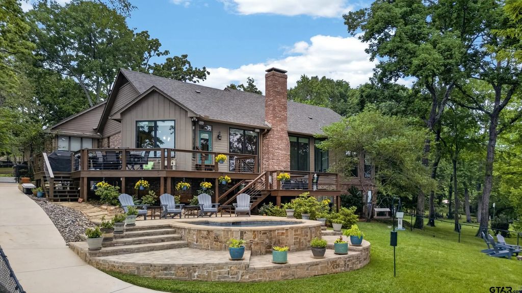 18809 Lazy Lane, Flint