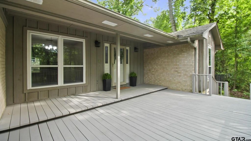 10349 Lakeshore, Tyler