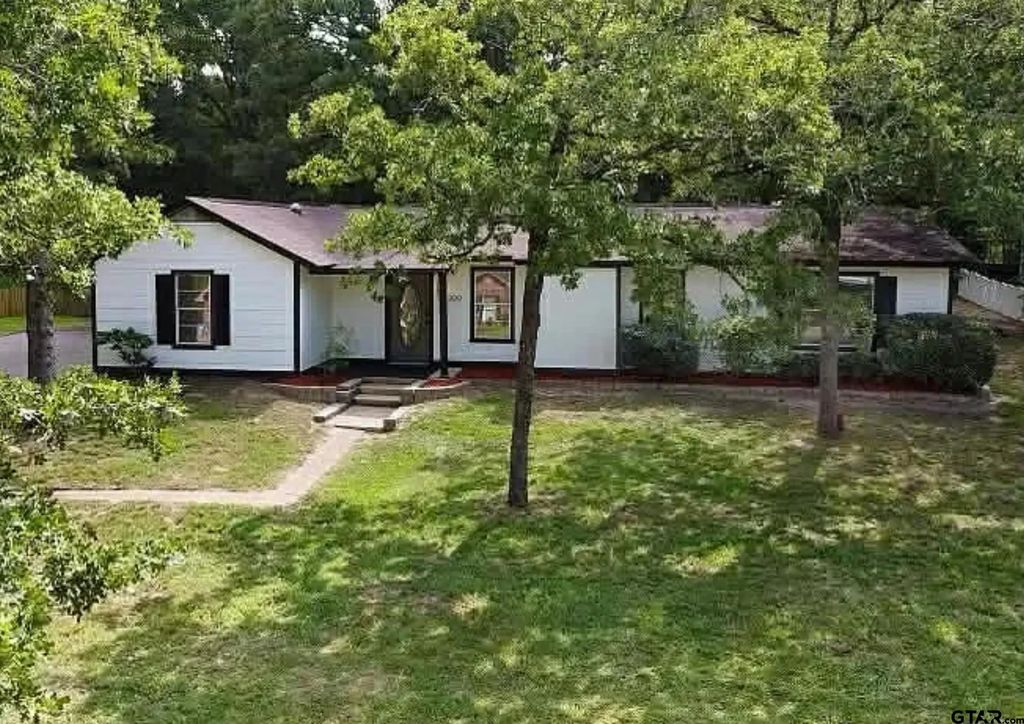 309 Lakeview Dr, Hideaway