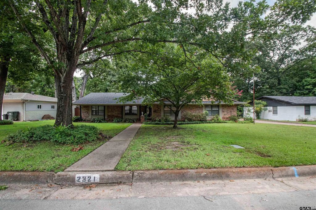 2321 Brookhaven Dr, Tyler