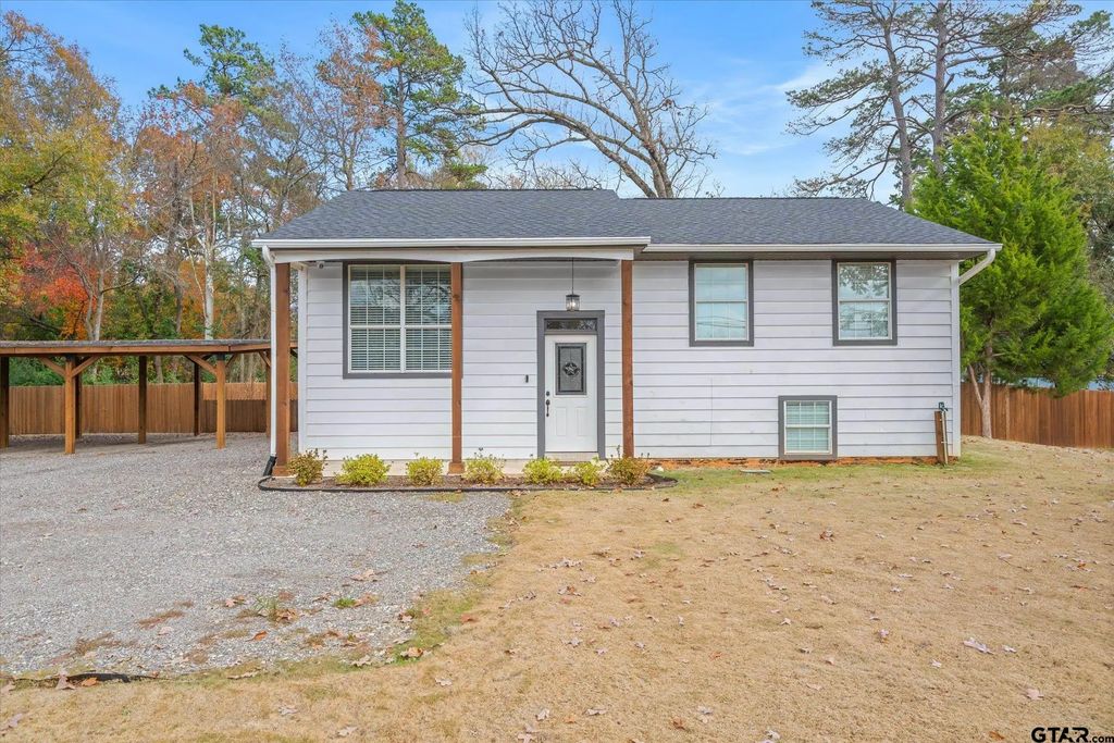 2422 Old Omen Road, Tyler